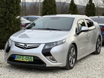 OPEL AMPERA (Automata) TELJES SZERVÍZELŐÉLET+SZÁMLÁK.BOSE.TOLATÓKAMERA.TÉLIGUMIK