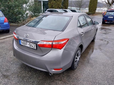 TOYOTA COROLLA Sedan 1.6 Limited téli+ könnyűfémen nyári gumi grt