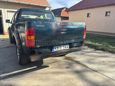 TOYOTA HI LUX Hilux 2.5 D-4D 4x4 Double Comfort AC