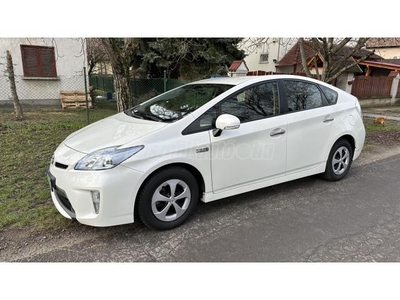 TOYOTA PRIUS 1.8 PHV Sol (Automata) PLUG-IN HUD NAVI TOLATOKAMERA