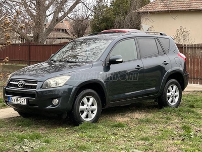 TOYOTA RAV 4 Rav4 2.2 D-4D 4x4 Sol