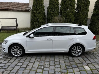 VOLKSWAGEN GOLF VII Variant 1.6 TDI Comfortline DSG Felszerelt és megkímélt. 17-es alufelni szettekkel (téli-nyári)