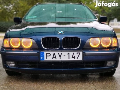 BMW E39 523i