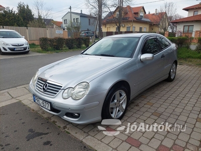 MERCEDES-BENZ C-osztály