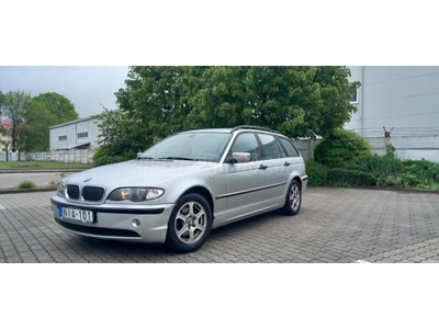 BMW 318i Touring