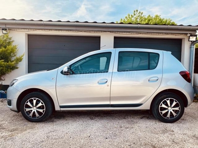 DACIA SANDERO 1.2 Arctic EURO6 MAGYAR! KLÍMA! VEZETETT SZERVIZKÖNYV! VEZERLÉS CSERÉLVE!