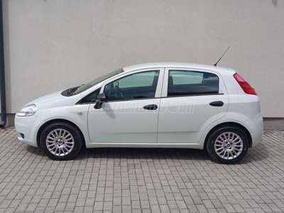 FIAT GRANDE PUNTO 1.2 8V Actual 135 E KM!!! Vezetett szervizkönyv!!!