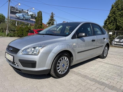 FORD FOCUS 1.4 Trend KLÍMA! 111.000 Km.!! VEZETETT SZERVIZKÖNYV!