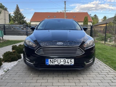 FORD FOCUS 1.5 TDCI Black Edition