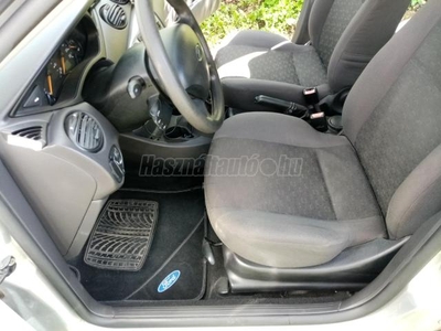 FORD FOCUS 1.6 Fresh