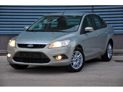 FORD FOCUS 1.6 Ghia //TEMPOMAT//TÉLI-NYÁRI KERÉKSZETT//GHIA felszereltség//