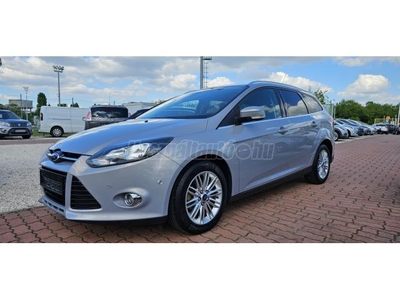 FORD FOCUS 1.6 TDCi Titanium Econetic 99g Bőr kormány és váltógomb. Bluetooth kihangosító. Navi. Tolatóradar. Beparkol