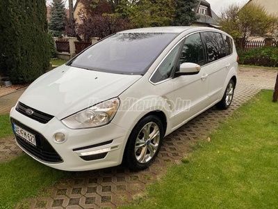 FORD S-MAX 2.0 TDCi Titanium Powershift 7 szeméy. Félbőr. Szerv könyv. Fűthető első űlés.Tempomat