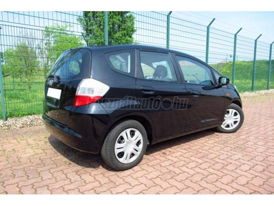 HONDA JAZZ 1.2 S A/C (Vez. Szervizkönyv)