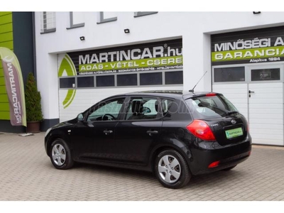 KIA CEE'D 1.4 LX Black Pearl +Első Tulajdonostól +Keveset futott +2X-s GARANCIA !!