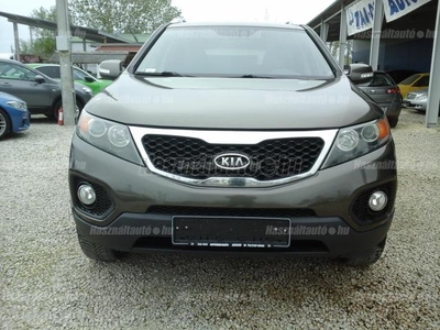 KIA SORENTO 2.2 CRDi EX Prémium bőr. 2.5t vonóhorog.4WD.szép állapot. vezetett szervizkönyv!