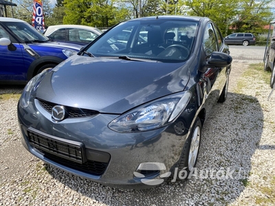 MAZDA Mazda 2