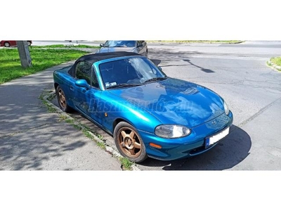 MAZDA MX-5 1.6 új sárvédőívekkel. teljes metál fényezéssel