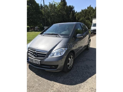 MERCEDES-BENZ A 180 BlueEFFICIENCY Elegance