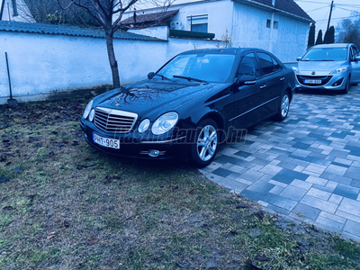 MERCEDES-BENZ E 220 T CDI Avantgarde (Automata)