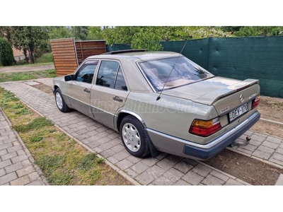 MERCEDES-BENZ W 124 200 E