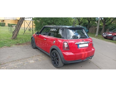 MINI MINI COOPER 1.6 D Klíma - 17 es Alufelni - Félbőr - USB/Aux - Egyedi megjelenés