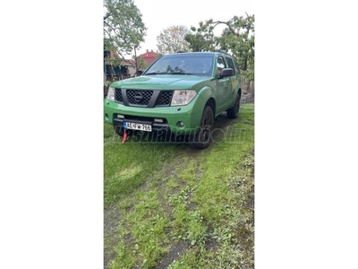 NISSAN PATHFINDER 2.5 D LE