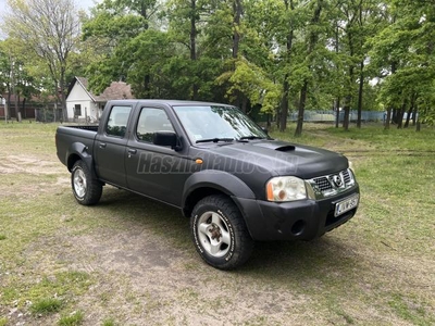 NISSAN PICK UP 2.5 4WD Double Cab