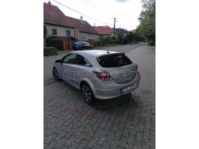 OPEL ASTRA H 1.4 GTC Cosmo