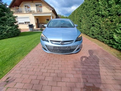 OPEL ASTRA J 1.4 Cosmo