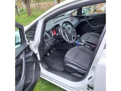 OPEL ASTRA J Sedan 1.6 Enjoy EURO6