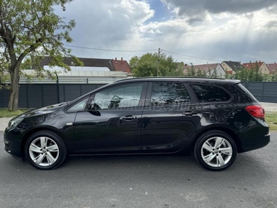 OPEL ASTRA J Sports Tourer 1.4 T Cosmo 3 ÉV GARANCIA/SZKÖNYV/ÜFŰTÉS/TEMPOMAT/ALU/RADAR/DIGITKLÍMA/FÉLBŐR