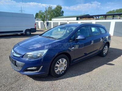 OPEL ASTRA J Sports Tourer 1.7 CDTI Cosmo +NAVI+D.DIGIT KLÍMA+TRADAR+