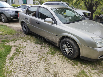 OPEL VECTRA C 1.6 Essentia [Club]