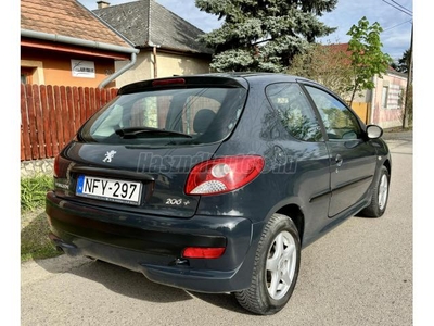 PEUGEOT 206+ 1.1 Urban