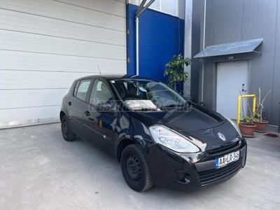 RENAULT CLIO 1.2 16V Authentique