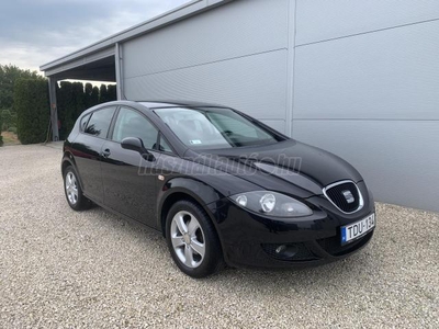 SEAT LEON 1.4 MPI Reference Végig vezetett szervizkönyv - 110.000 km