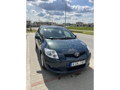 TOYOTA AURIS 1.6 Executive M M