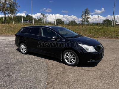 TOYOTA AVENSIS 1.8 Sol MEGKÍMÉLT ÁLLAPOT/ ÜLÉS FŰTÉS/ DIGIT KILMA/ TOLATÓ RADAR