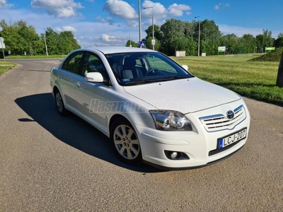 TOYOTA AVENSIS 1.8 Sol Tech