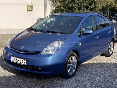 TOYOTA PRIUS 1.5 HSD IPA NAVI 2006 (Automata) Végig vezetett szervizkönyv!