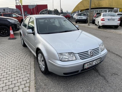 VOLKSWAGEN BORA 1.6 Comfortline