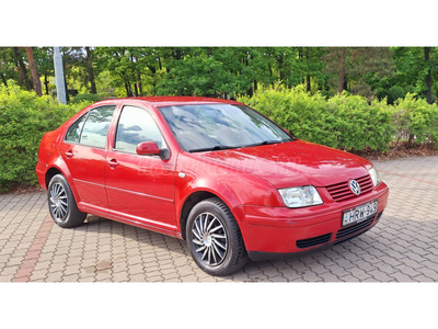 VOLKSWAGEN BORA 1.6 Trendline