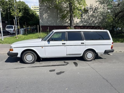 VOLVO 245