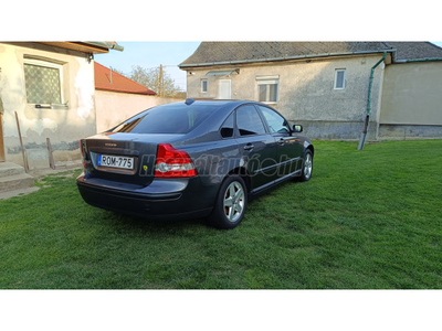 VOLVO S40 1.6