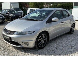 HONDA CIVIC 1.8 Sport Special Edition Félbőr. Téli-nyári kerekek. Vonóhorog