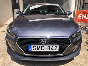 HYUNDAI I30 Fastback 1.4 T-GDi Comfort Apple-CarPlay - Sávtartó - Tolatókamera - Start-stop