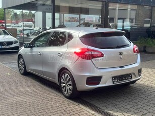 KIA CEE'D 1.4 CVVT EX Prémium /// PLATINIUM BŐR NAVI XENON LED KAMERA KITŰNŐ ÁLLAPOT!