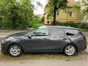 KIA CEE'D Ceed SW 1.4 T-GDI Gold DCT Mo-i.. Magánszemély. 1. tulajdonos