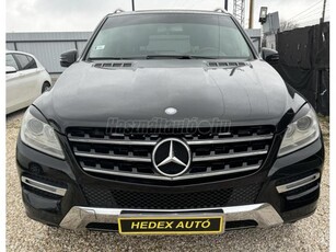 MERCEDES-BENZ ML 250 BlueTEC (Automata) 22 AMG KÖNNYŰFÉMFELNIK.SZERVÍZSZÁMLÁKKAL